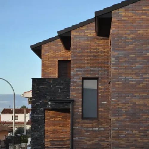 Casa unifamiliar moderna de nueva edificación